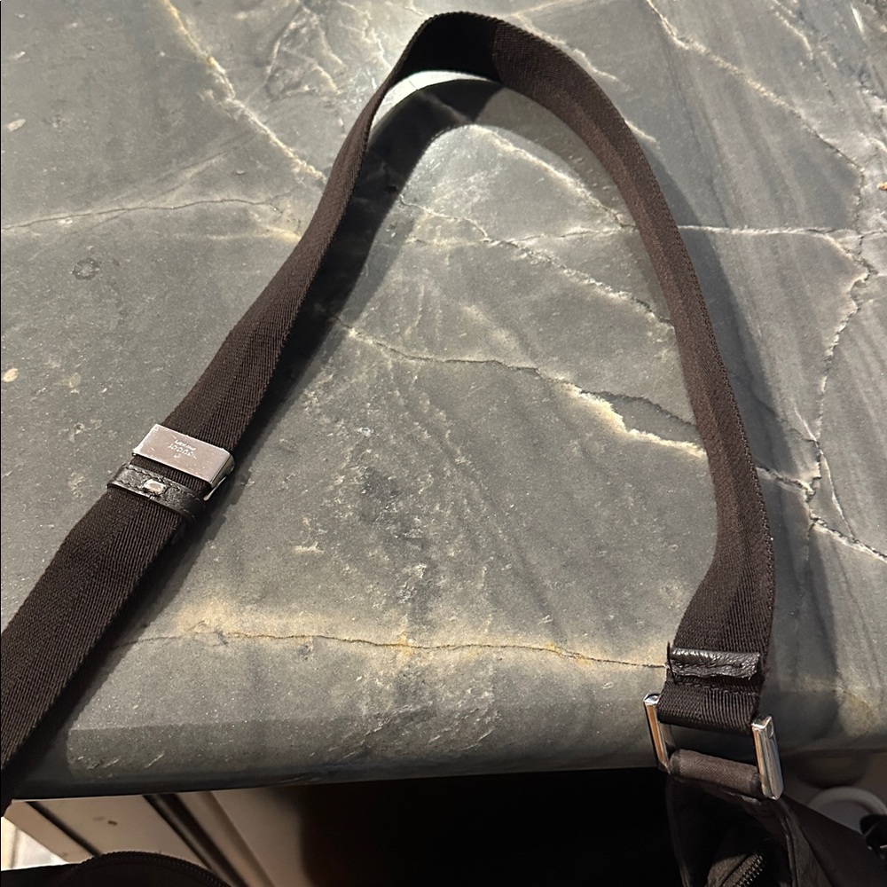 Gucci  Shoulder Bag - Picture 9 of 16